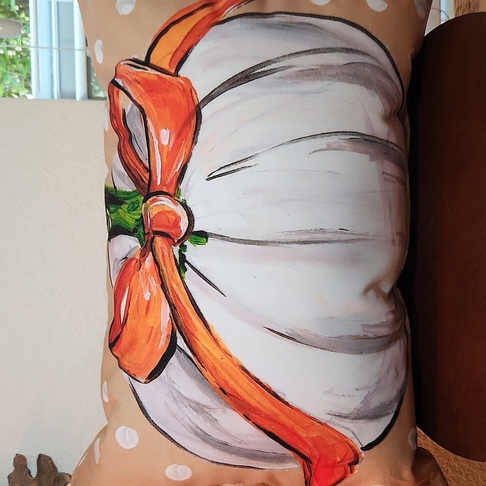 Decorative Seasonal Pillow - Timree - Picture 2 of 9